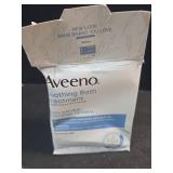 Aveeno Fragrance-Free Soothing Bath Treatment & Soak for Soothing Relief, 100% Natural Colloidal Oatmeal, Relieves Itchy, Irritated Skin Due to Eczema, 8 Single-Use Bath Packets (1 MISSING)