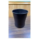 Small metal waste bin - perfect for the office or bathroom