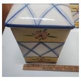 Decorative Kitchen Canister Set with Floral Design - set of 4