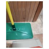 Floor cleaning tools