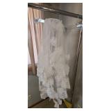 Vintage wedding vail - need some repair, mesh is broken off the crown