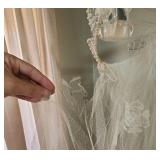 Vintage wedding vail - need some repair, mesh is broken off the crown