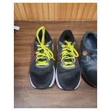 Womens Size 6 shoes - Blue Clark