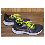 Womens Size 6 shoes - Blue Clark