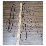 5 Vintage beaded costume jewelry necklaces - all good condition
