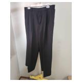 7 pairs mens dress pants,  6 pr 32x30 and 1 pr 32x32