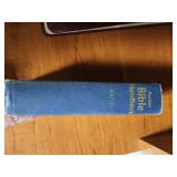 Study Bible Books - including 2 hardbacks, 3 leather bound and one cd sermon set