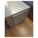 Panasonic NN-SD47QSDAYH Cu. Ft. Inverter Technology, 1000W Microwave Oven Countertop, 0.9 Cft, Stainless Steel - Retail: $199