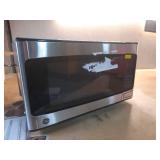 GE - 1.1 Cu. Ft. Countertop Microwave with Convenience Cooking Controls - Stainless Steel - Retail: $128