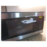 GE - 1.1 Cu. Ft. Countertop Microwave with Convenience Cooking Controls - Stainless Steel - Retail: $128