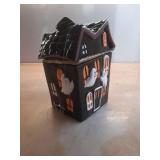 Way to Celebrate Halloween Ceramic Haunted House Treat Jar, Food Storage