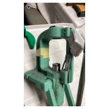 RCBS rock chuckler supreme reloading press with primer trays