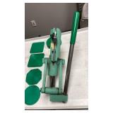 RCBS rock chuckler supreme reloading press with primer trays