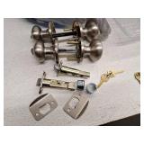 Kwikset SmartKey Security Classic Satin Nickel Entry Knob and Single Cylinder Deadbolt KW1 2-3/4 in.