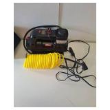 Hyper Tough DC 12V Heavy Duty Direct Drive Digital Tire Inflator with Detachable LED Light