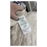 Ivory Oversized California Cal King Size Quilt Bedding Sets with 2 Pillow Shams, Lightweight Soft Bedspread Coverlet Bed Cover for All Season, 3 Pieces, 116x106 inches - Retail: $56