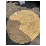 BRAIDED Reversible Round RUG - Outdoor or Indoor Entry Way - 4’ - design on one side