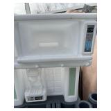 LittleTikes Kids Indoor/Outdoor Play Kitchen Easy to move - Comes as Pictured