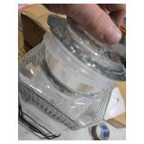 2 Gallon Glass Drink Dispenser, Drink Dispensers for Parties, Beverage Dispenser with Stand and Glass Lid, 100% Leakproof Spigot, Ideal for Lemonade, Juice, Iced Tea, Laundry Detergent Dispenser