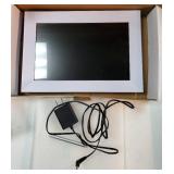 10.1 Inch Smart WiFi Digital Photo Frame, Digital Picture Frame Wi-Fi with 32GB Storage & SD Slot, Electronic Picture Frame IPS Touch Screen with Auto-Rotate, Frameo Digital Frame WiFi -White - Retail