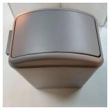 4.5 Gallon Plastic Swing-Top Trash Can, Garbage Can with Swing Lid, Gray - Retail: $27