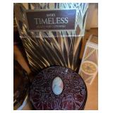 Avon Timeless Beauty Dust Container with Cameo