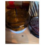 Avon Timeless Beauty Dust Container with Cameo