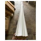 HAMPTON BAN WESTFIELD SHAKER FEATHER WHITE 8 FT CROWN MOLDING 96 in W x 1.7 in H x* 4 in D