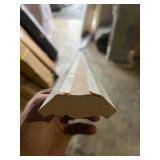 HAMPTON BAN WESTFIELD SHAKER FEATHER WHITE 8 FT CROWN MOLDING 96 in W x 1.7 in H x* 4 in D