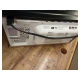Mainstays 0.7 Cu ft Countertop Microwave Oven, 700 Watts, Black - Retail: $58