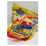 Kiddy Dough Play Set with Machine - Retail: $12