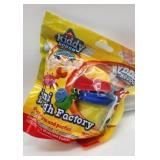 Kiddy Dough Play Set with Machine - Retail: $12