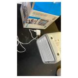 Black+Decker Desktop Evaporative Air Cooler, White-gray