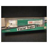 ERTL Earl May Garden Centers 1/64 Die-Cast Tractor Trailer