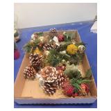 Holiday Pine Cone and Ornament Garland