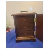 Decorative Wooden Tea Cabinet with Classical Scene