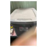 Sterilite 10 Gallon Storage Container