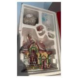 Dept 56 Santas Visiting Center North Pile gift set