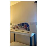 Department 56 North Pole Series, Loading the Sleigh