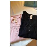 Ladies tops K and XL capris sz 6