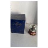 Pipka Czechoslovakian Santa Snow Globe