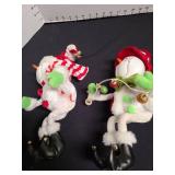Paur of adorable posable snowmen, 12 inches high.