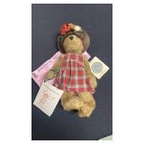 Boyds Bears Investment, Lizzie Wishkabibble with signed tag, Investment bear and mouse, Baby Boyds and a rabbit no tag