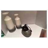 Scentsy Zen Rock element warmer looks new with 2 vases