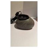 Scentsy Zen Rock element warmer looks new with 2 vases
