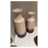 Scentsy Zen Rock element warmer looks new with 2 vases