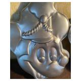 Cake Pans - Mickey & Minnie