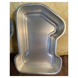 Cake Pans - Question Mark 