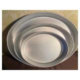 Cake Pans - Oval, Largest is 16"