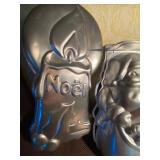 Cake Pans - Holiday Candle 